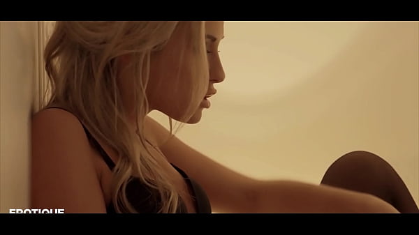 Krásná Češka Vinna Reed miluje erotický sex