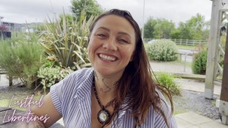 Zralá MILF mi bere panictví ve 40